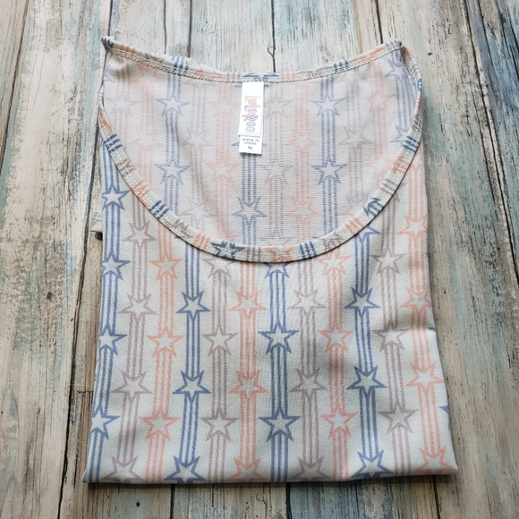 LulaRoe Stars Top. - Picture 6 of 8